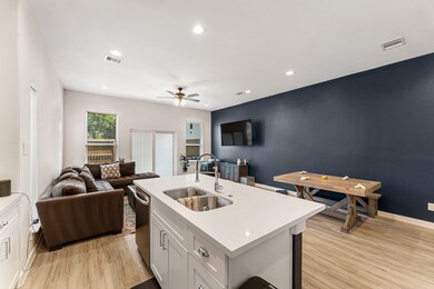 6825 Calhoun Rd, Houston, TX 77021 - photo 4