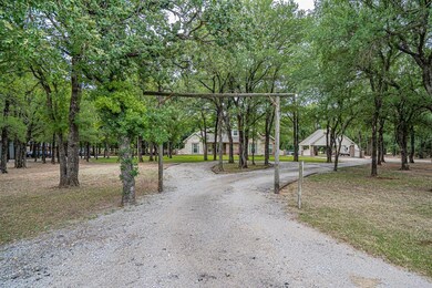 119 Tomlinson Rd, Granbury, TX 76049 - photo 2