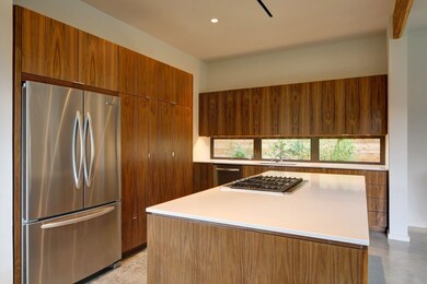 918 W 43rd St, Houston, TX 77018 - photo 6