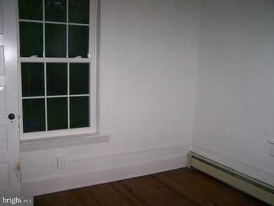 409 N Massanutten St, Strasburg, VA 22657 - photo 7