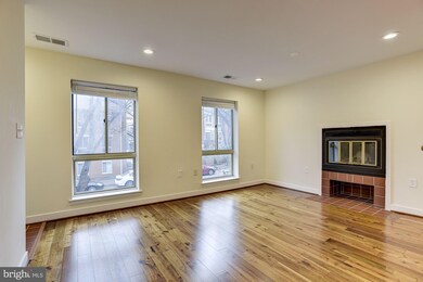 10 W Lee St unit R71, Baltimore, MD 21201 - photo 4