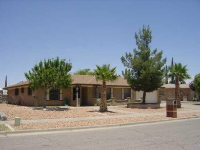 10715 Alcazar Ct, El Paso, TX 79935 - photo 2