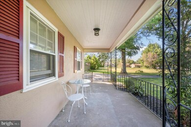 1038 Landis Ln, Hatfield, PA 19440 - photo 4