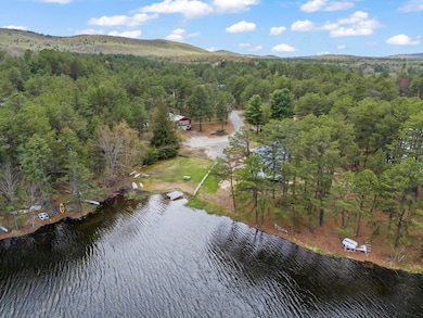 8 Royal Coachman Way