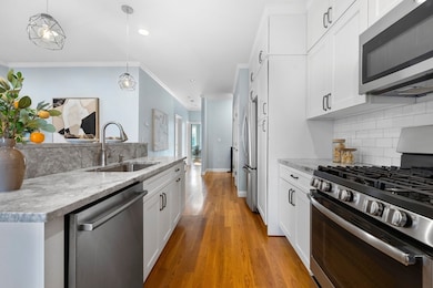 242 W 5th St unit 3, Boston, MA 02127 - photo 4