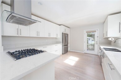 22035 De la Osa St, Woodland Hills, CA 91364 - photo 4