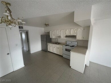 1828 Harding St unit B, North Las Vegas, NV 89030 - photo 5