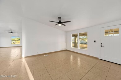 14-web-or-mls-3670 S Gold Flower Ave - M