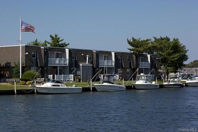 28 Midship Ln unit 7-28, Patchogue, NY 11772 - photo 3