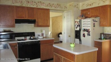 9 Diamond Ln, Howell, NJ 07731 - photo 5