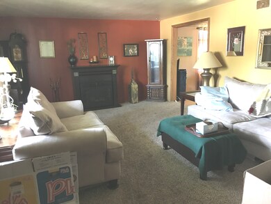 616 Santa fe Ave, Carpentersville, IL 60110 - photo 3