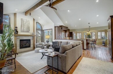 22-Meadow Loop Rd-022