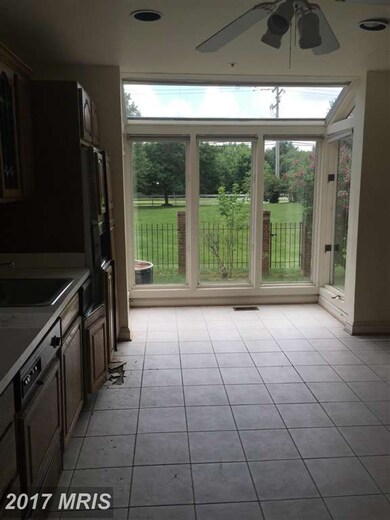 11813 Bishops Content Rd, Bowie, MD 20721 - photo 6