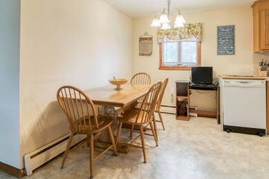 44 Edbert Dr, Holyoke, MA 01040 - photo 7