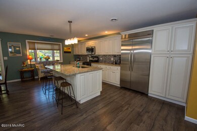 61246 Lenawee Cass Kitchen (2)