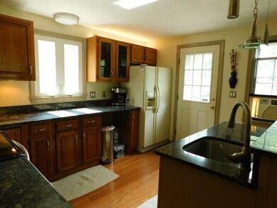 207 Purchase St, Middleboro, MA 02346 - photo 6