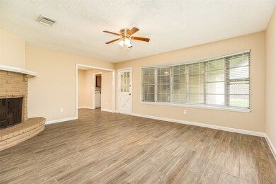 16903 Hibiscus Ln, Friendswood, TX 77546 - photo 6