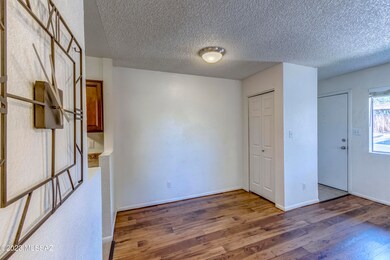 1745 E Glenn St #130__029