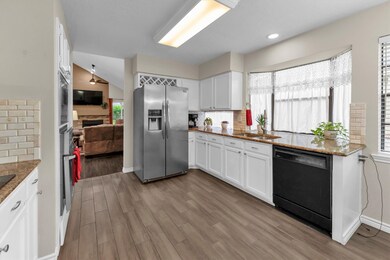 8647 Sparkling Springs Dr, Houston, TX 77095 - photo 3