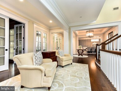 7029 Benjamin St, McLean, VA 22101 - photo 4