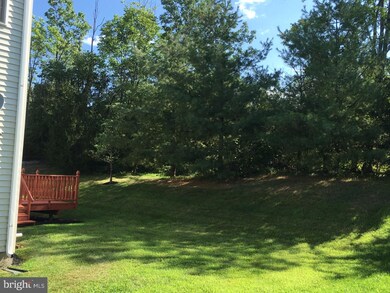 1046 Fallbrook Ln, Pottstown, PA 19464 - photo 3