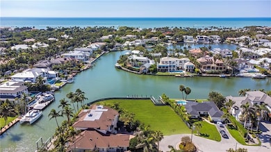 2020 5th St S, Naples, FL 34102 - photo 2