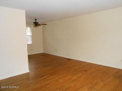602 Maple St, Jacksonville, NC 28540 - photo 2