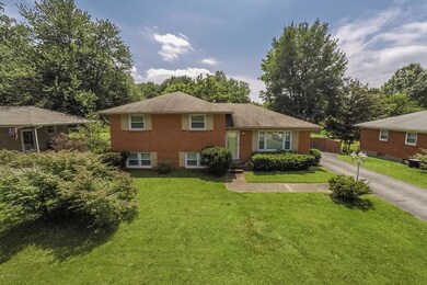 6008 Applegate Ln, Louisville, KY 40219 - photo 2