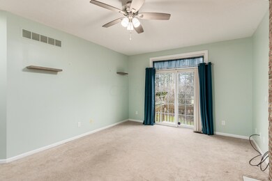 E_726_Sycamore_Turn_Ln-001