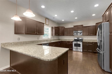 303 Calico Dr, New Bern, NC 28560 - photo 3