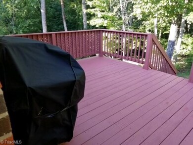 1006 E Chamberlin Dr, Asheboro, NC 27205 - photo 4