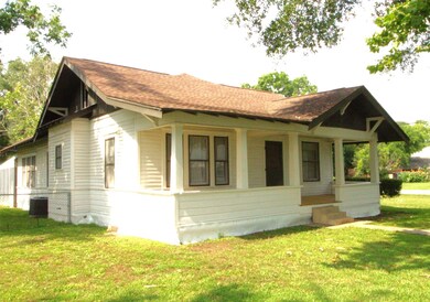 315 High St, Tomball, TX 77375 - photo 5