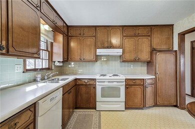 704 NW 10th St, Blue Springs, MO 64015 - photo 7