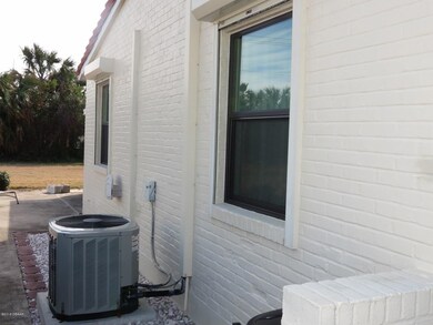 ac unit windows and shutters