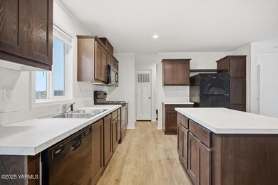 2681 E Edison Ave unit 32, Sunnyside, WA 98944 - photo 5