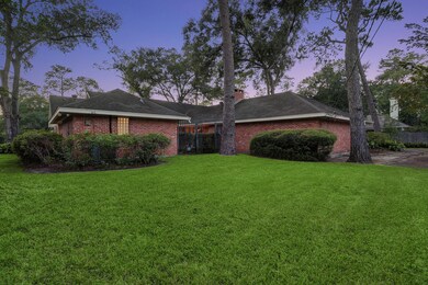 310 Knipp Rd, Houston, TX 77024 - photo 4