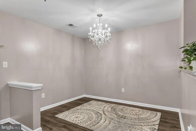 1025 Gardenview Loop unit 302, Woodbridge, VA 22191 - photo 3