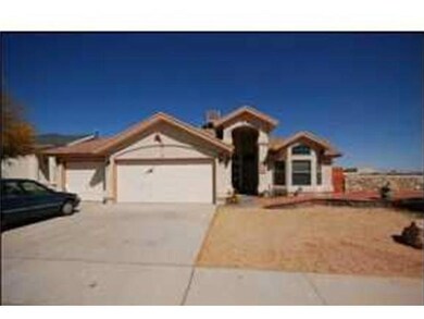 14137 Lago Seco Dr, Horizon City, TX 79928 - photo 2