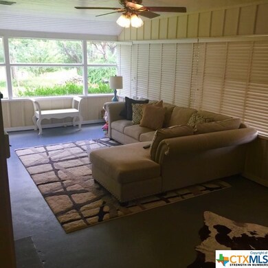 1249 Prospect St, San Marcos, TX 78666 - photo 5