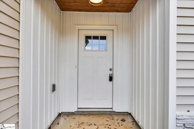 744 S Bomar Ave, Landrum, SC 29356 - photo 4