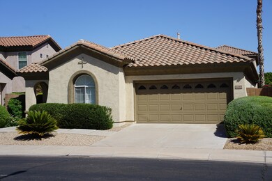 2044 E Hulet Place, Chandler, AZ 85225 - photo 4