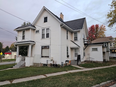 11 S 4th St E, Fort Atkinson, WI 53538 - photo 2