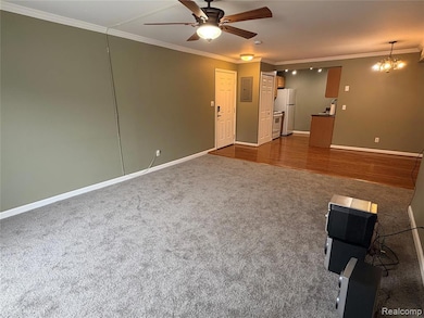 1726 Fort St unit 10, Trenton, MI 48183 - photo 4