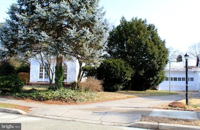 12 Gladstone Rd, Lansdowne, PA 19050 - photo 2