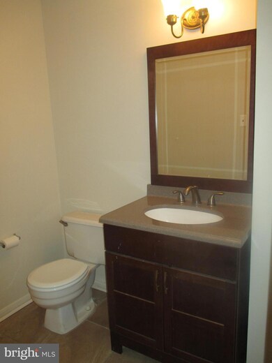 657 Glynlee Ct, Reisterstown, MD 21136 - photo 5