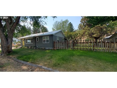 223 N Humbolt St, Canyon City, OR 97820 - photo 2