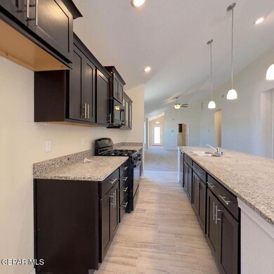 409 Plateau Dr, Socorro, TX 79927 - photo 7