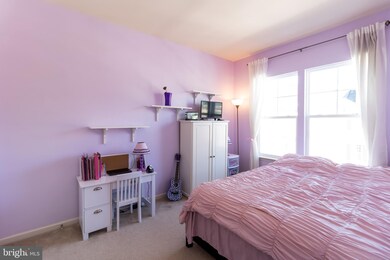 22484 Glenbow Way, Clarksburg, MD 20871 - photo 6