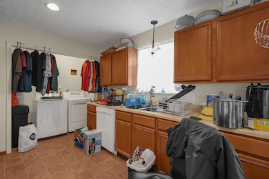 6567 Hall Rd