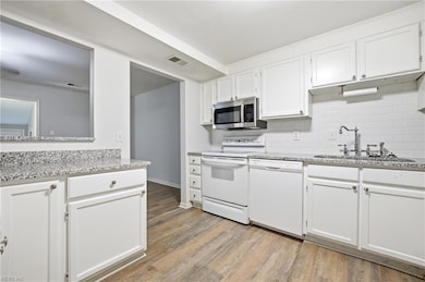 63 Charles Parish Dr, Poquoson, VA 23662 - photo 2